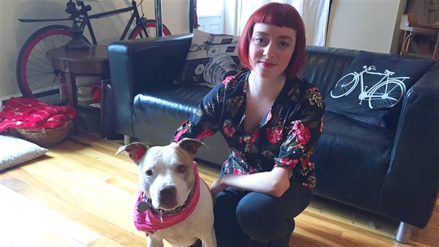 Camille Robert est propriétaire d'un pitbull Camille Robert est propriétaire d'un pitbull