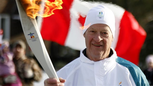 2009年，81岁的戈迪.豪被邀请成为温哥华冬奥会火炬手。