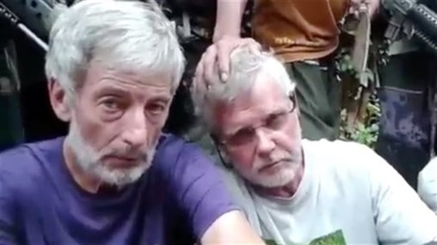 Les otages canadiens Robert Hall, 50 ans et John Ridsdel, 68 ans, à droite ont été éxécutés à quelques mois d’intervalle aux Philippines par le groupe terroriste Abou Sayyaf.