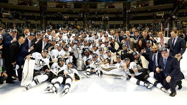 Les Penguins de Pittsburgh, champions de la Coupe Stanley 2016 Les Penguins de Pittsburgh, champions de la Coupe Stanley 2016