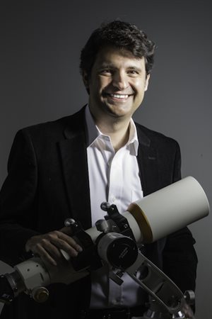 As a child, Andrew Fazekas so peppered his dad with questions about the universe that he bought a telescope and they trooped to their apartment roof to take their own ‘trekking of the night sky adventure.’