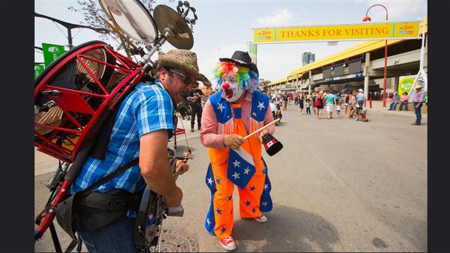 In addition to the major performances on stage, there is always lots of impromptu kind of entertainment along the midway as well