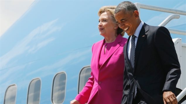 Hillary Clinton y Barack Obama llegan a Charlotte, Carolina del Norte, a bordo del avión presidencial (Air Force One).