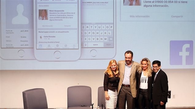 De izquierda a derecha Emily Vacher (Directora de Seguridad - Facebook), Juan de Dios Bátiz (Director de Política Pública - Facebook México), Alejandra Lagunes Soto Ruíz (Coordinadora de la Estrategia Digital Nacional), Eber Omar Betanzos Torres (Subprocurador de Derechos Humanos, Prevención del Delito y Servicios a la Comunidad)