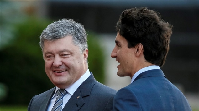 Le président ukrainien Petro Porochenko et le premier ministre canadien Justin Trudeau