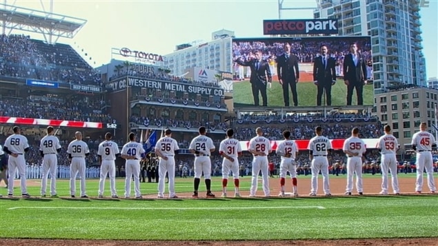 The Tenors lors de la performance du match des étoiles de la Ligue majeure de baseball à San Diego, en Californie