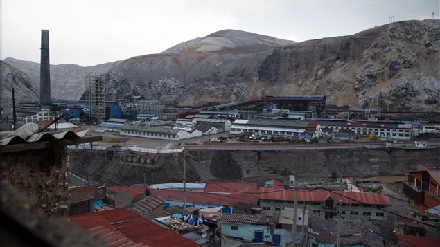 Complejo Metalúrgico de La Oroya, Perú. Una filial de Renco Group, la minera Doe Run Company, fue señalada como responsable de los elevados niveles de plomo, cobre, zinc y dióxido de azufre en La Oroya