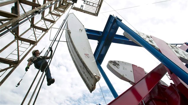 La baisse du prix du baril de pétrole a des répercussions sur l’économie albertaine. 