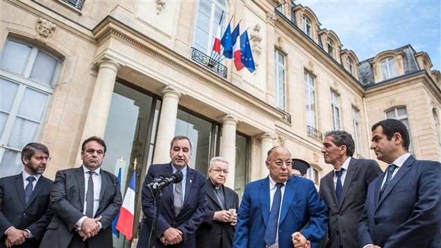 Líderes religiosos de diversos cultos se reunieron con el presidente Hollande.