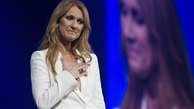 Céline Dion était au bord des larmes à plusieurs reprises pour son premier concert à Montréal depuis 8 ans.