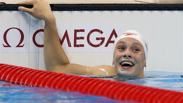 La nageuse canadienne Penny Oleksiak a remporté la médaille d’argent au 100 m papillon.