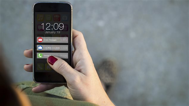Des notifications sur un téléphone. Des notifications sur un téléphone.