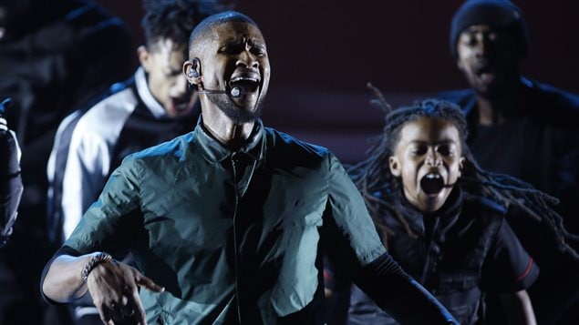  Singer Usher performs *No Limit* at the 2016 BET Awards in Los Angeles, California, U.S., June 26, 2016.