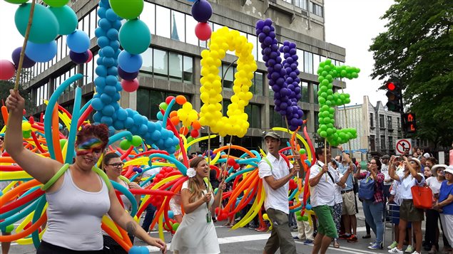 La comunidad LGBT dijo presente en las calles de Montreal.