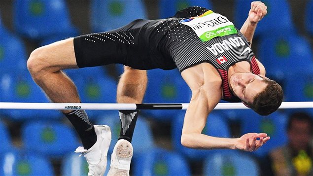 In this first high-jump and each one thereafter in Rio, Derek Drouin cleared the bar on his first attempt.