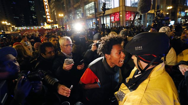 El hecho produjo protestas violentas en Chicago.