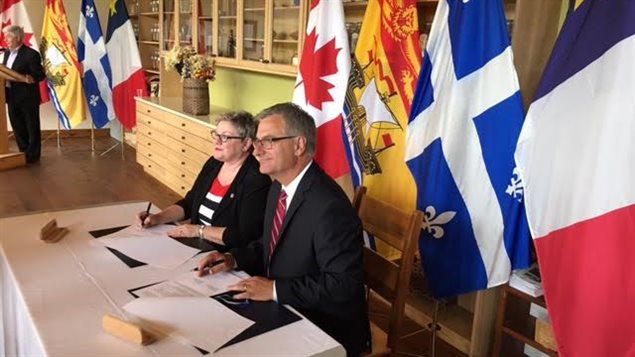 Les ministres Francine Landry et Jean-Marc Fournier