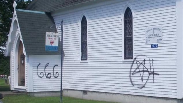 الكنيسة الأنغليكانية التي تعرضت للاعتداء في وُودستوك في نيو برونزويك.
