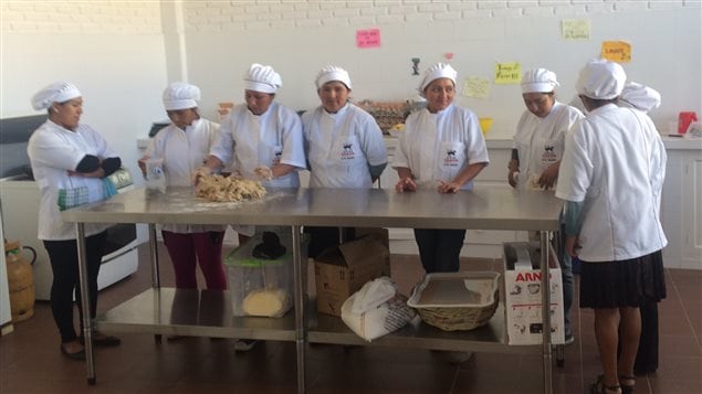 Asociación de Productoras de desayuno escolar en Sucre, Bolivia. 