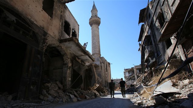 Soldados sirios en la parte de la ciudad de Alepo controlada por el gobierno. 