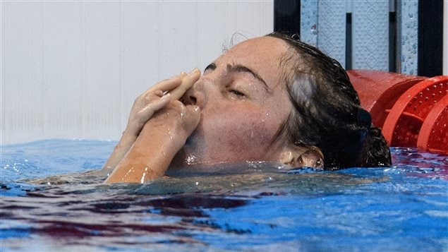 Aurély Rivard después de haber establecido un nuevo récord mundial en los 400 m libre S10