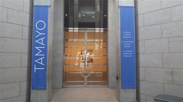 Ingreso a la sala de exposición de las obras del pintor Rufino Tamayo en el Museo de Bellas Artes de Canadá en Ottawa.
