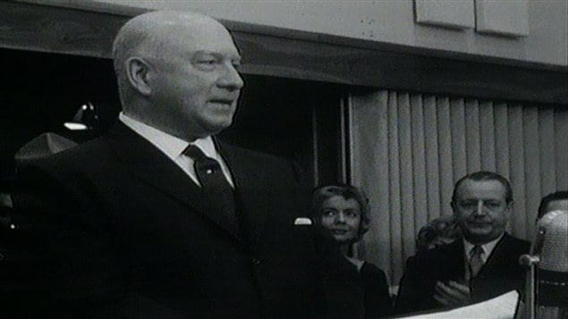 J.A. DeSèves au moment de l'inauguration de Télé-Métropole, en février 1961 J.A. DeSèves au moment de l'inauguration de Télé-Métropole, en février 1961