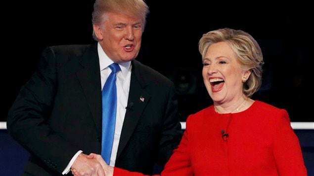 Donald Trump y Hillary Clinton al momento del debate.