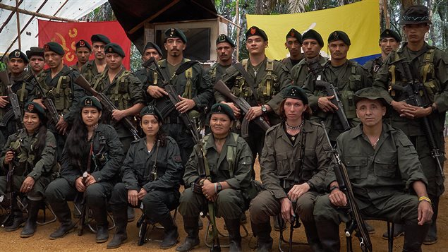 Combatientes de las FARC en la selva colombiana