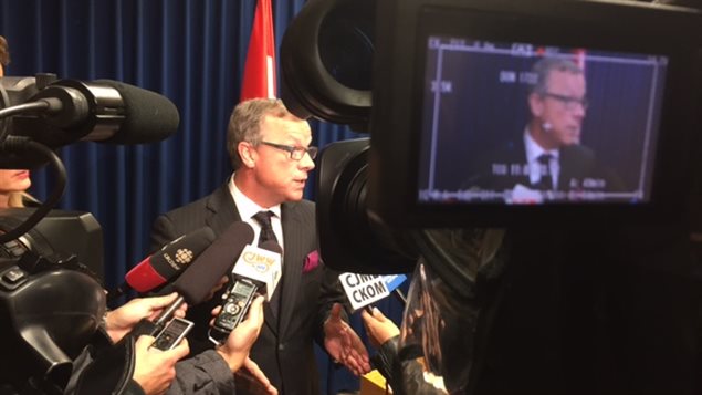 رئيس حكومة مقاطعة ساسكاتشيوان براد وال متحدثاً اليوم إلى الصحافيين في ساسكاتون.