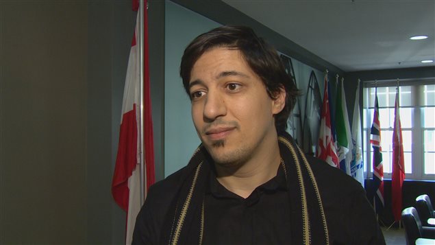 طارق فتح الباب