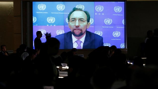 مفوض الأمم المتحدة السامي لحقوق الإنسان الأمير زيد بن رعد الحسين متوجهاً اليوم عبر الفيديو كونفرنس إلى مجلس حقوق الإنسان التابع للأمم المتحدة الذي عقد جلسة خاصة في مقره في جنيف حول الوضع الإنساني في مدينة حلب.