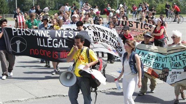 Los reclamos de mejores condiciones para la mano de obra inmigrante son constantes.