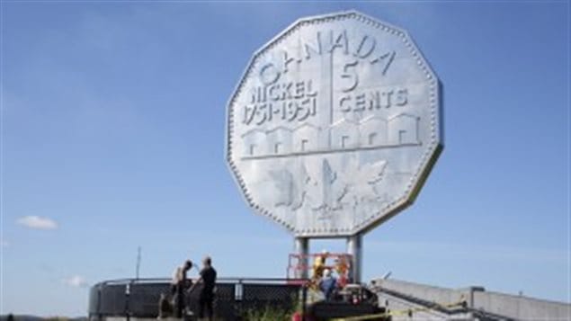 The city of Sudbury Ontario erected a giant 5-cent piece in 1964 to mark the city’s nickel mining history. It is one of Canada’s best known roadside attractions.