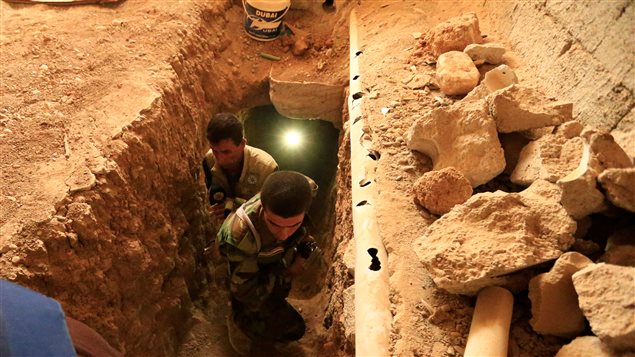 خندق حفره مقاتلو تنظيم "الدولة الاسلاميّة" في بعشيقة العراقيّة