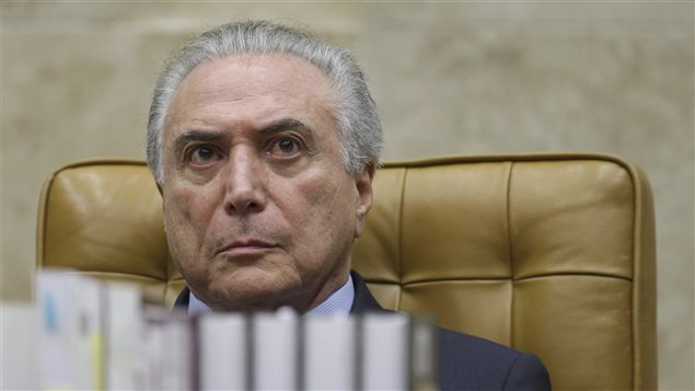 El mandatario de Brasil, Michel Temer, acusado de recibir sobornos.