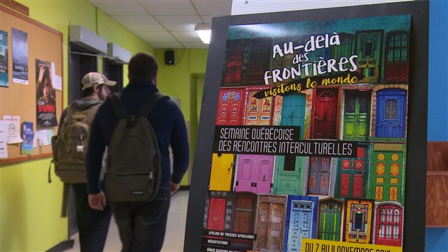 مشاركون في أسبوع التعدديّة الثقافيّة في معهد الدراسات ما قبل الجامعيّة في غاسبيزي في كيبيك