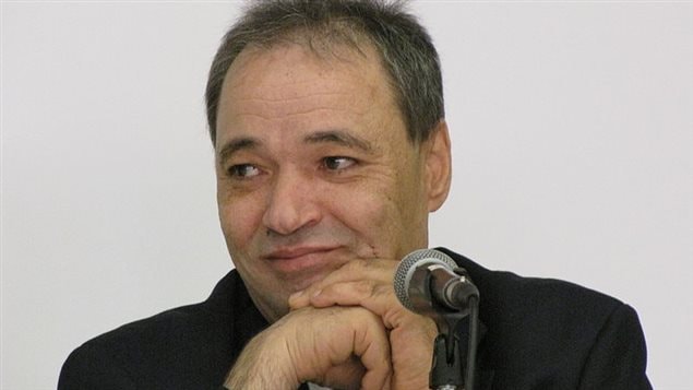 الدكتور صهيب بن شيخ في إحدى محاضراته (أرشيف).