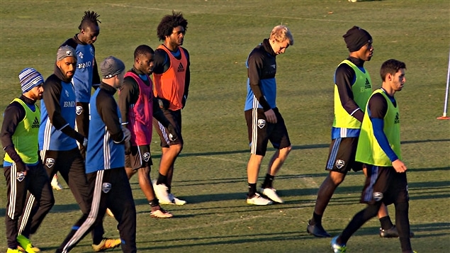 El Impact de Montréal en entrenamiento en el Estadio Saputo este lunes. 