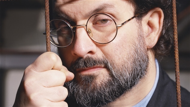 L'auteur Salman Rushdie, à Londres en 1993 L'auteur Salman Rushdie, à Londres en 1993