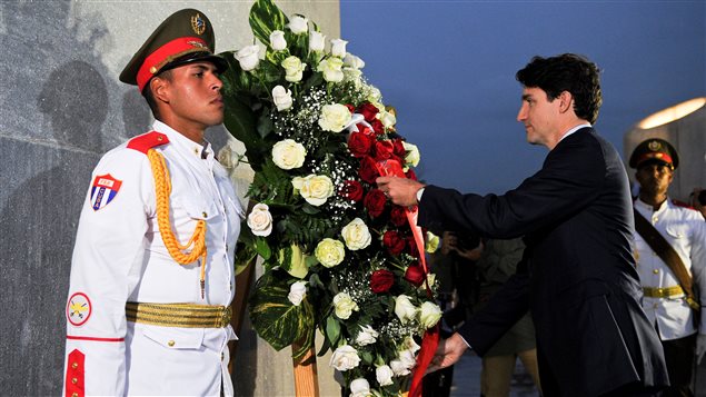 El primer ministro de Canadá puso una corona de flores en el monumento a José Martí en la Plaza de la Revolución en La Habana, este 15 de noviembre 2016.