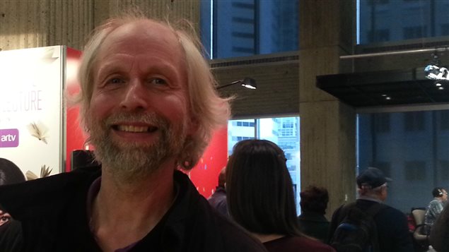 Jean-Claude Ravet, rédacteur en chef de la revue Relations à l'émission Désautels le dimanche au Salon du livre de Montréal, 2016. Jean-Claude Ravet, rédacteur en chef de la revue Relations à l'émission Désautels le dimanche au Salon du livre de Montréal, 2016.