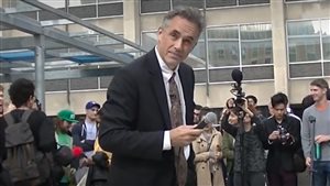 Youtube grab. Professor Peterson attempts to talk about free speech at U of T protest, Oct 2016 at which unruly protesters broke the sound system and continually tried to shout him down.