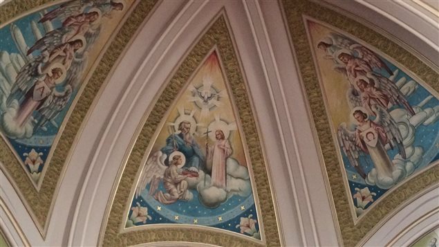 Les peintures murales de l’église Saint-Joseph à Rivière-aux-Canards. Les peintures murales de l’église Saint-Joseph à Rivière-aux-Canards.