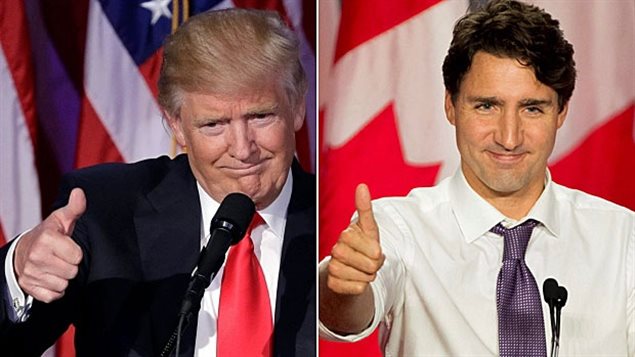 Le président élu des États-Unis Donald Trump et le premier ministre Justin Trudeau ont parlé au téléphone le mercredi 9 novembre 2016. Le bureau de Justin Trudeau a dit que le premier ministre avait invité Trump à se rendre au Canada. (Associated Press / Presse canadienne) 