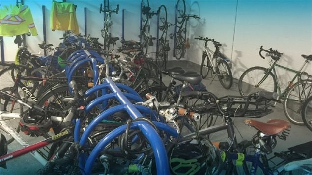 大楼里搞这么个自行车储藏室花了至少5万2千加元