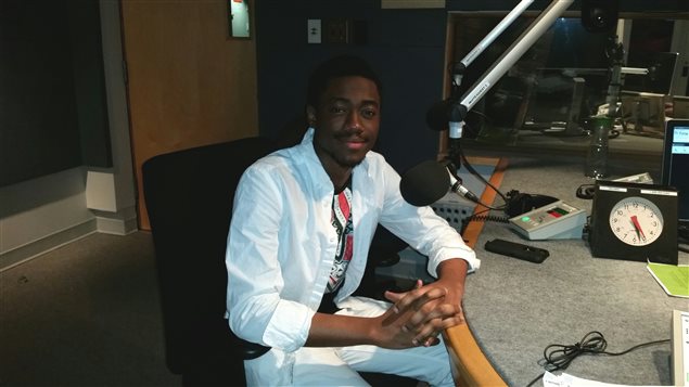 L'étudiant à l'Université de Saint-Boniface Hugor Zeng discute des traditions de Noël congolaises à l'émission radio L'actuel. L'étudiant à l'Université de Saint-Boniface Hugor Zeng discute des traditions de Noël congolaises à l'émission radio L'actuel.