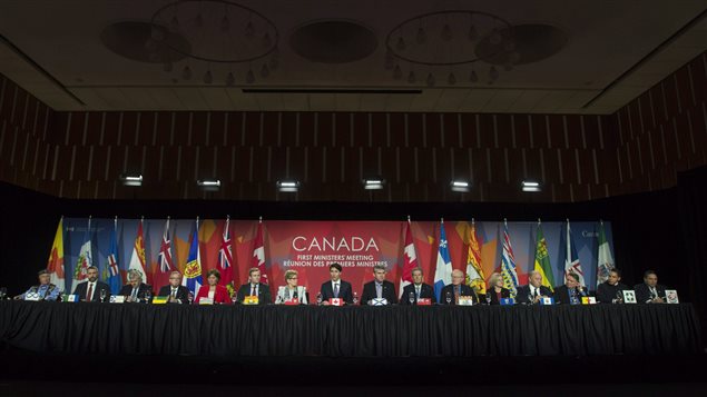 El Primer ministro de Canadá y los primeros ministros de las provincias y territorios.