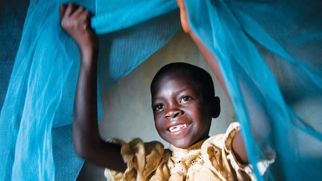 Mosquitero para proteger a los niños de la malaria y otras enfermedades trasmitidas por los mosquitos. 