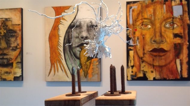 Nunavik, El Espíritu del Viento es el nombre de la última gran exposición del pintor JuanManuel Vasquez. La muestra artística es una reflexión crítica y una mirada íntima sobre los elementos y los símbolos que representan nuestros orígenes.   